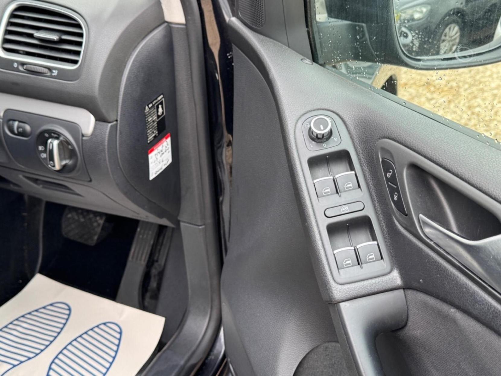 Volkswagen Golf 1.4 TSI S Hatchback 5dr Petrol DSG Euro 5 (122 ps)