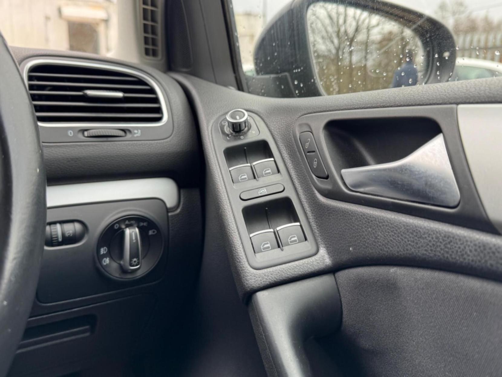 Volkswagen Golf 1.4 TSI S Hatchback 5dr Petrol DSG Euro 5 (122 ps)