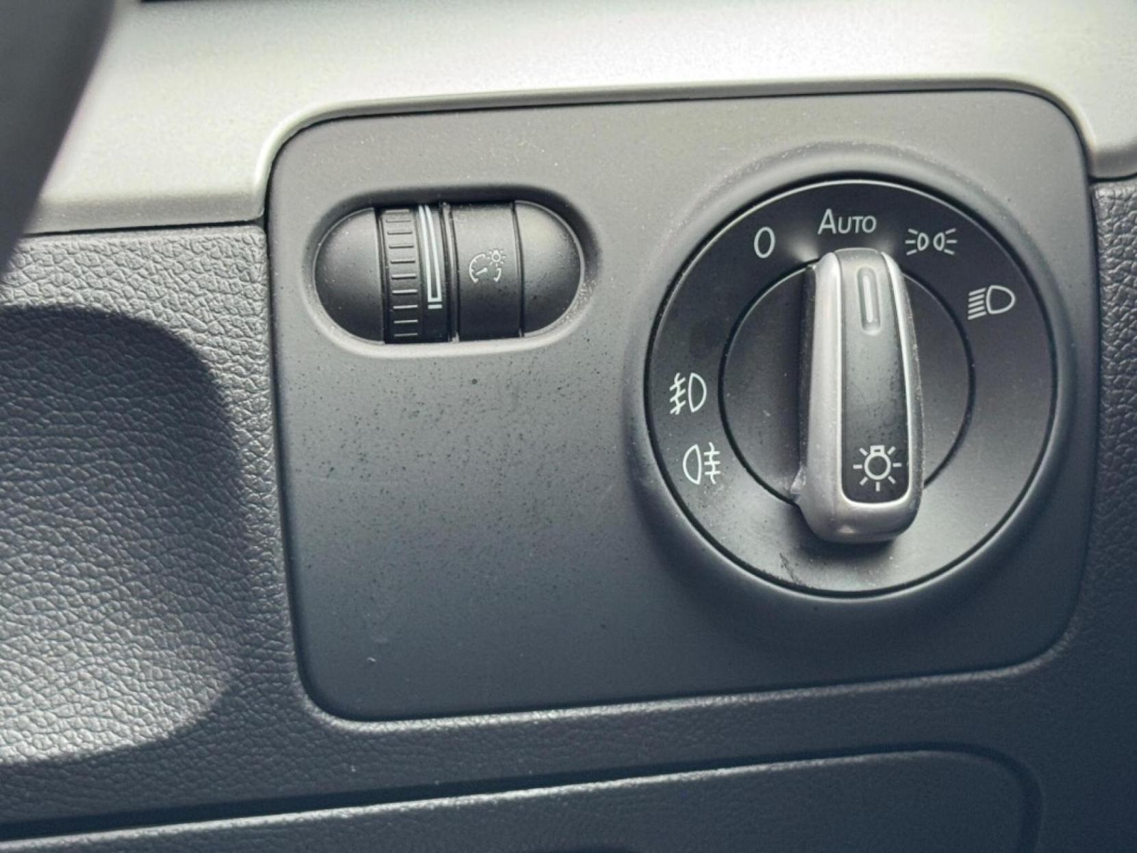 Volkswagen Golf 1.4 TSI S Hatchback 5dr Petrol DSG Euro 5 (122 ps)