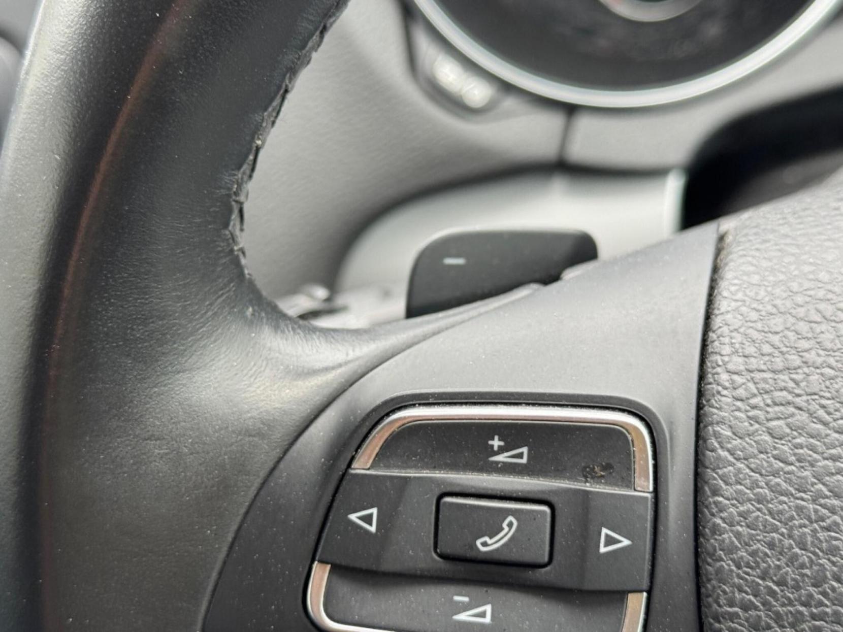 Volkswagen Golf 1.4 TSI S Hatchback 5dr Petrol DSG Euro 5 (122 ps)