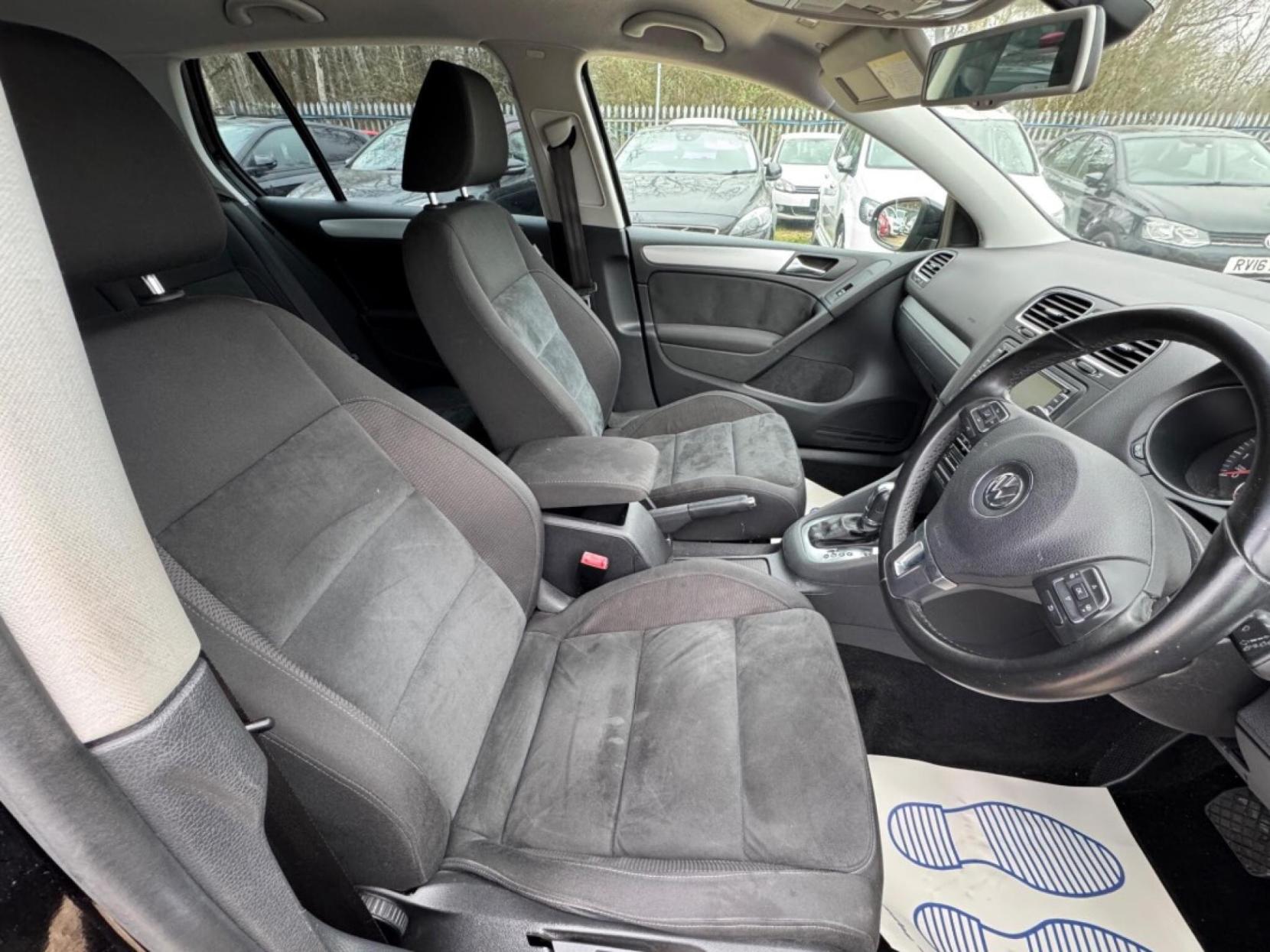 Volkswagen Golf 1.4 TSI S Hatchback 5dr Petrol DSG Euro 5 (122 ps)