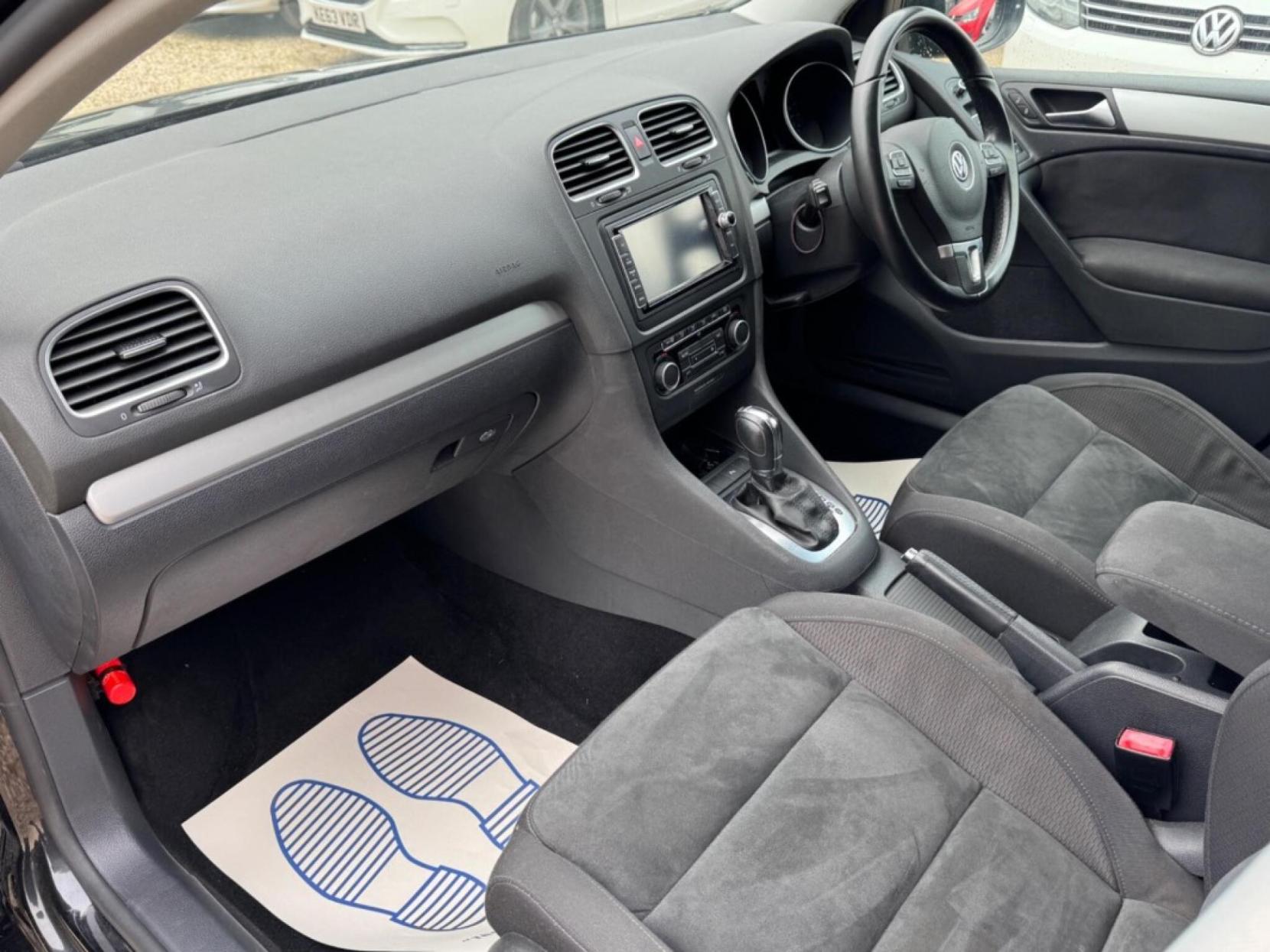 Volkswagen Golf 1.4 TSI S Hatchback 5dr Petrol DSG Euro 5 (122 ps)