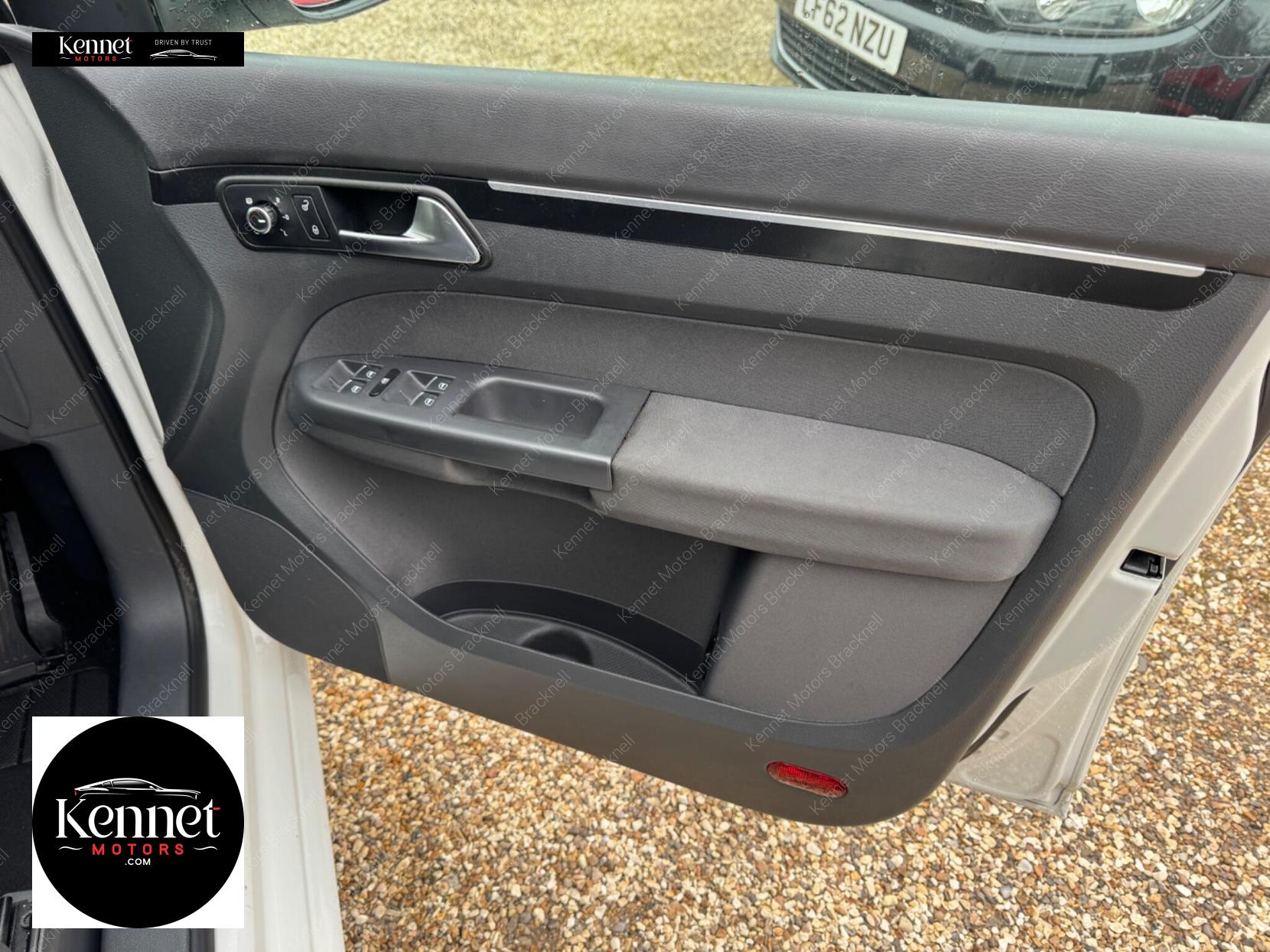 Volkswagen Touran 1.4 TSI SE MPV 5dr Petrol DSG Euro 5 (140 ps)