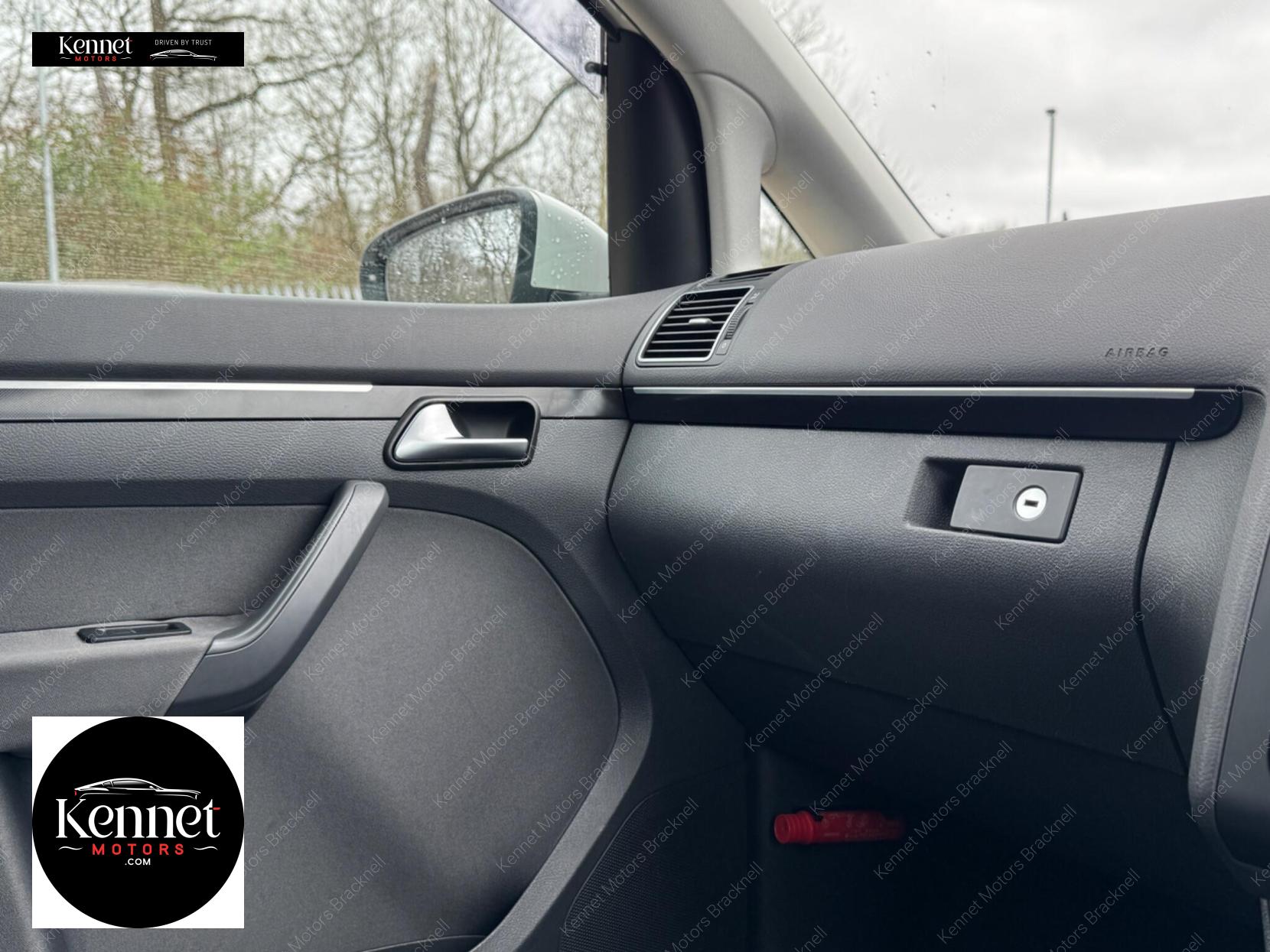 Volkswagen Touran 1.4 TSI SE MPV 5dr Petrol DSG Euro 5 (140 ps)