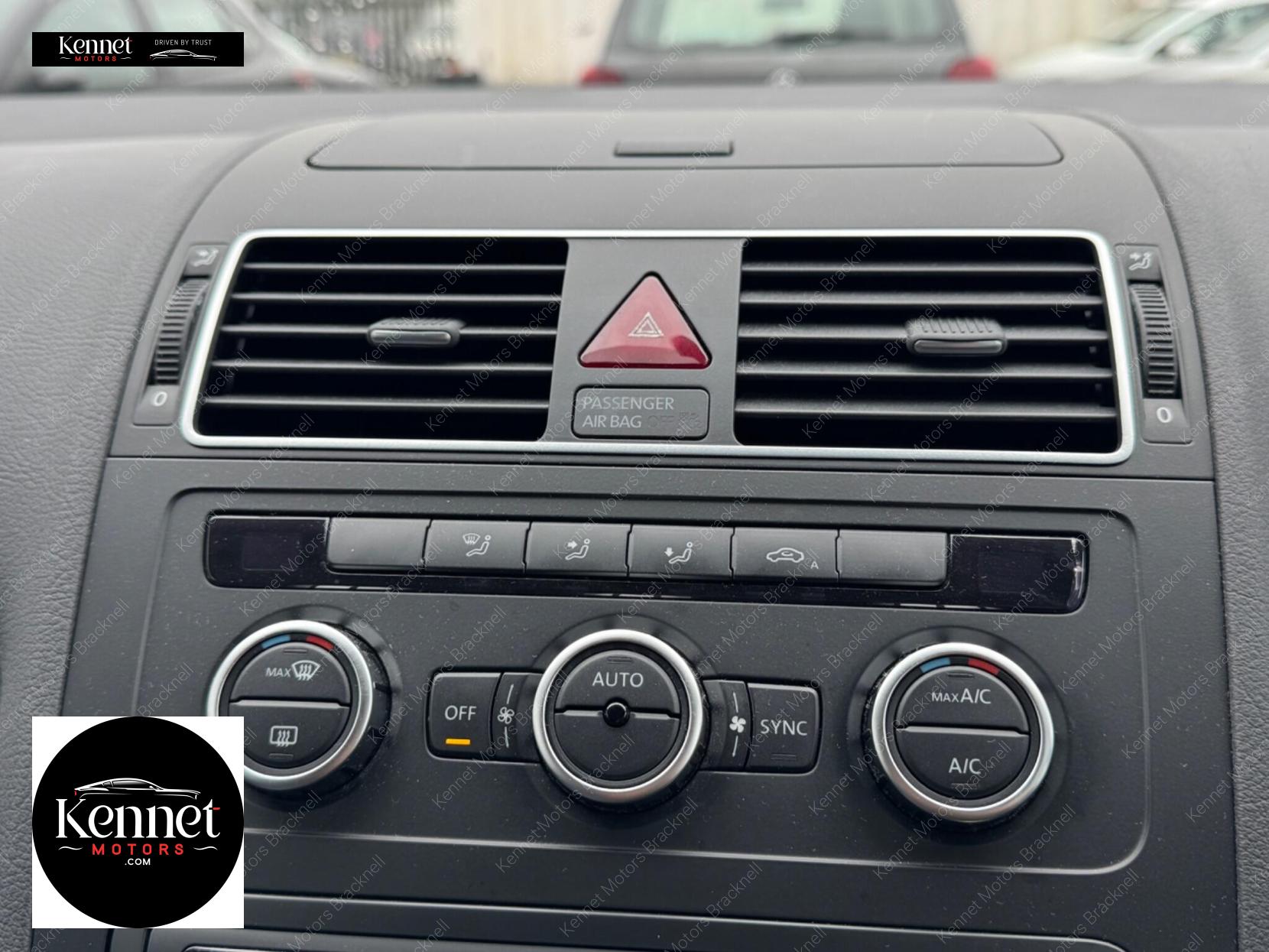 Volkswagen Touran 1.4 TSI SE MPV 5dr Petrol DSG Euro 5 (140 ps)