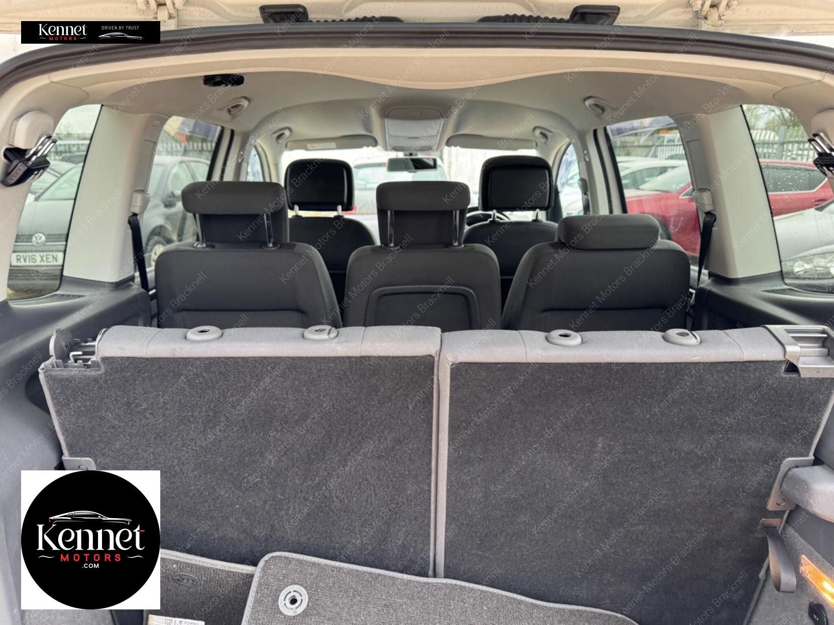 Volkswagen Touran 1.4 TSI SE MPV 5dr Petrol DSG Euro 5 (140 ps)