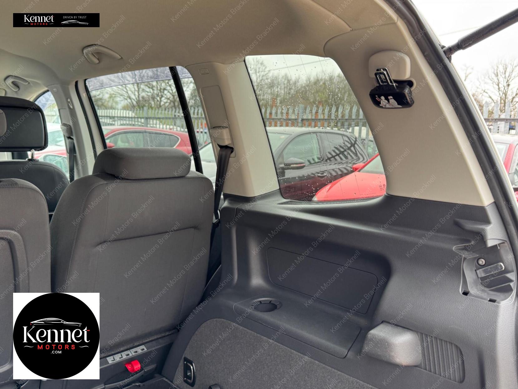 Volkswagen Touran 1.4 TSI SE MPV 5dr Petrol DSG Euro 5 (140 ps)