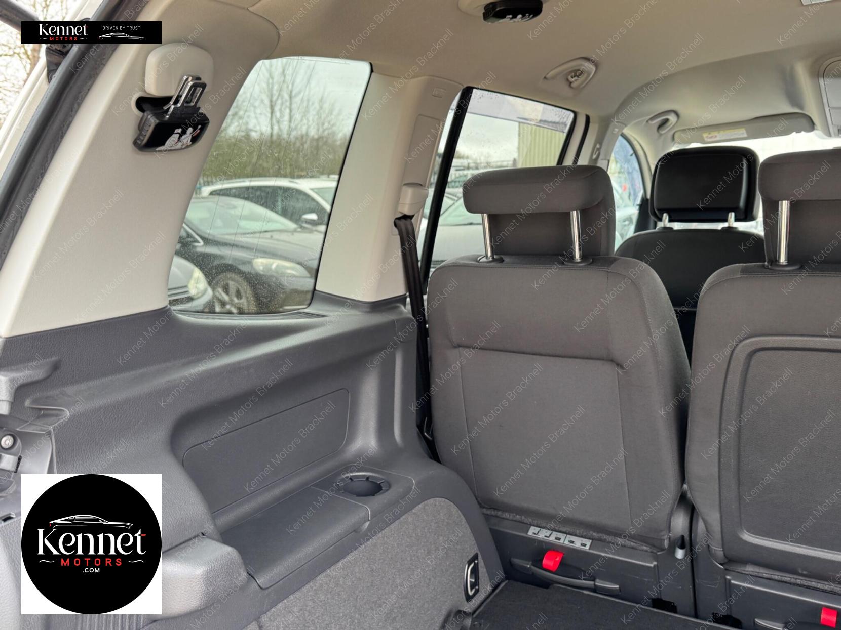 Volkswagen Touran 1.4 TSI SE MPV 5dr Petrol DSG Euro 5 (140 ps)