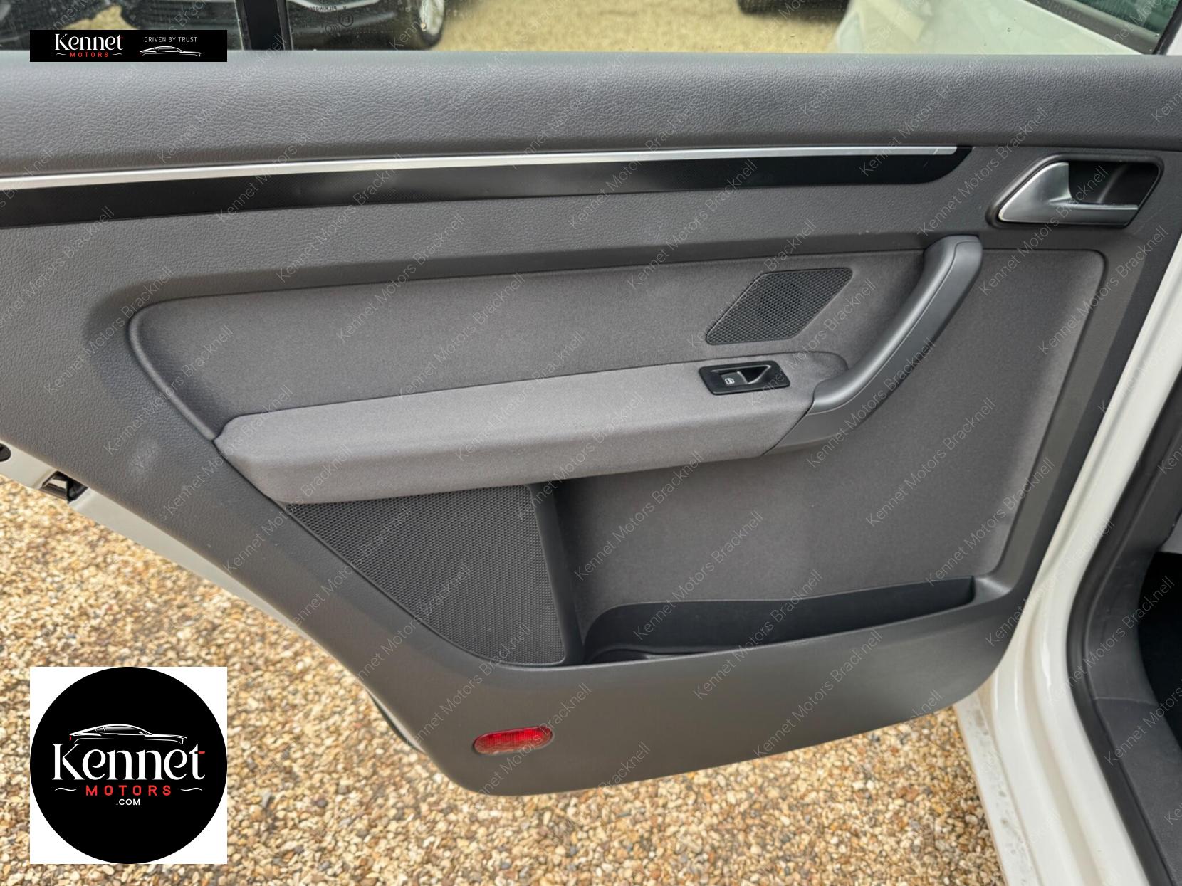 Volkswagen Touran 1.4 TSI SE MPV 5dr Petrol DSG Euro 5 (140 ps)