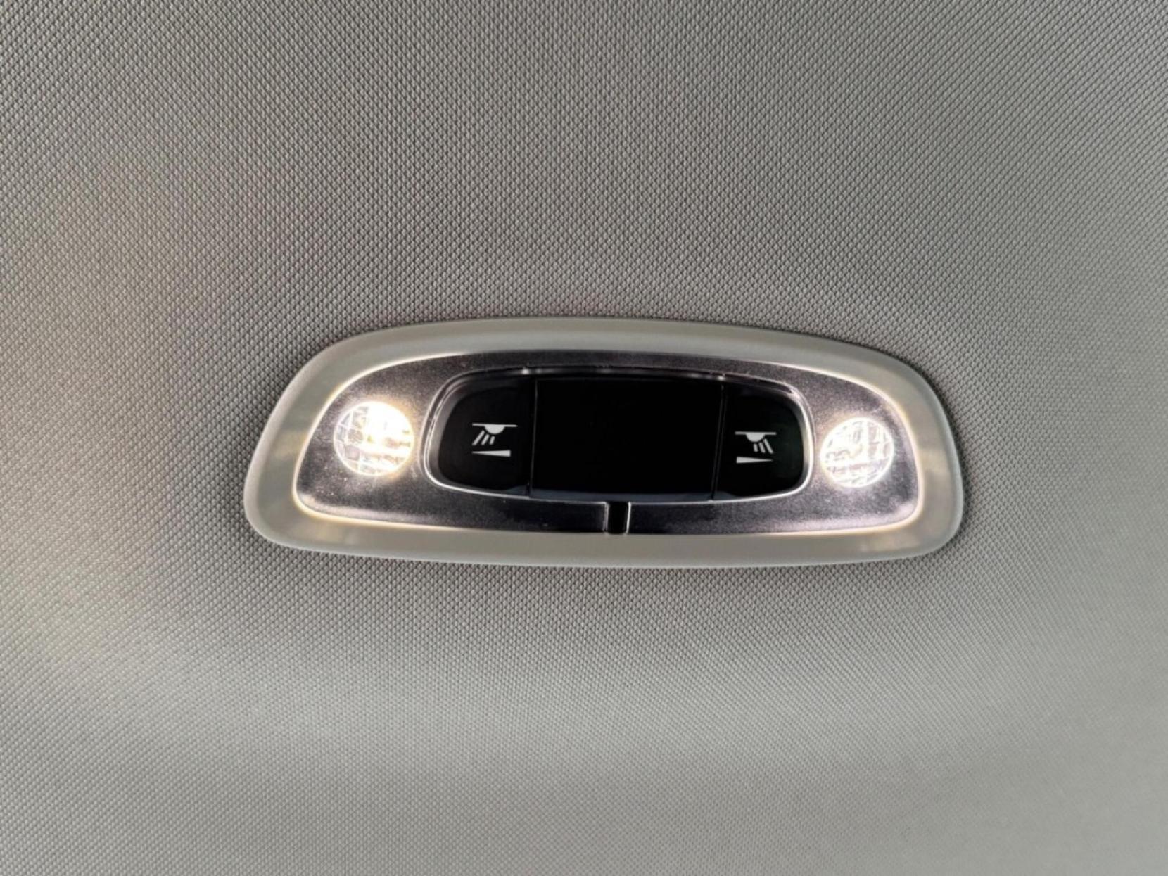 Volvo V40 1.6 SE Lux Hatchback (2012 - 2016)