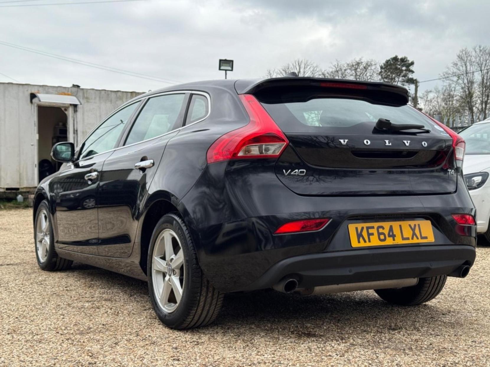 Volvo V40 1.6 SE Lux Hatchback (2012 - 2016)