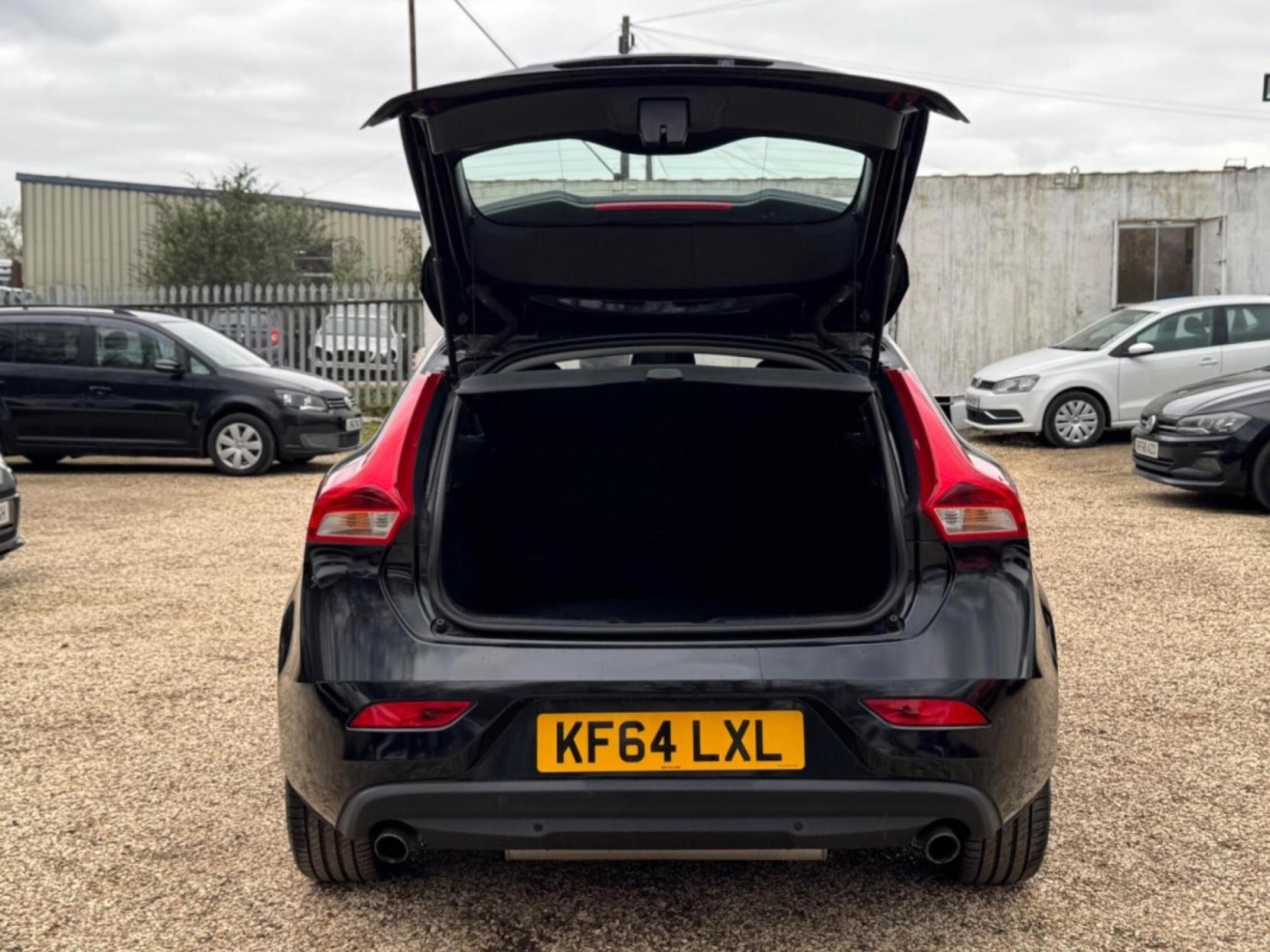 Volvo V40 1.6 SE Lux Hatchback (2012 - 2016)