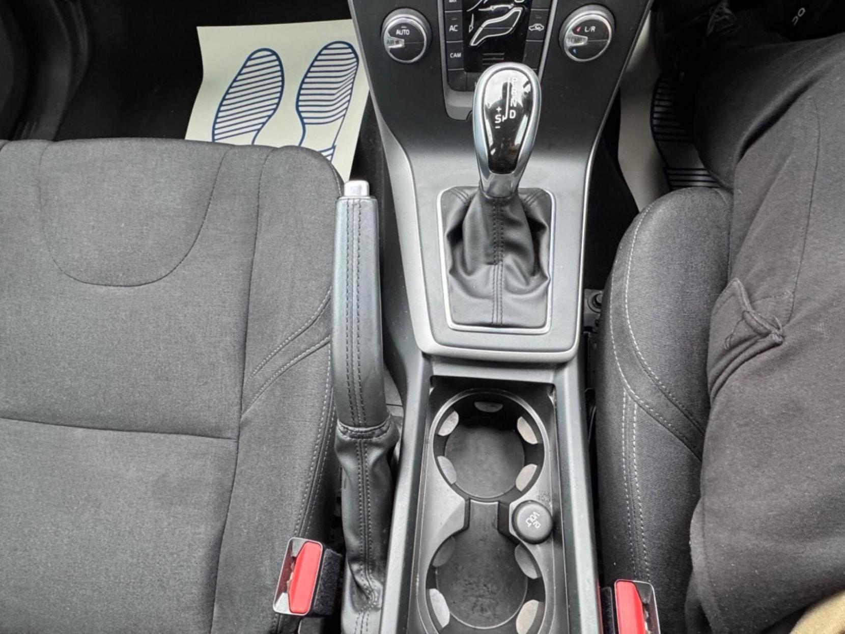 Volvo V40 1.6 SE Lux Hatchback (2012 - 2016)