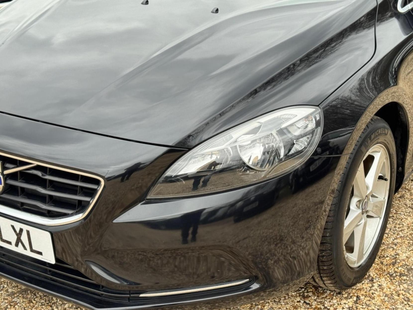 Volvo V40 1.6 SE Lux Hatchback (2012 - 2016)
