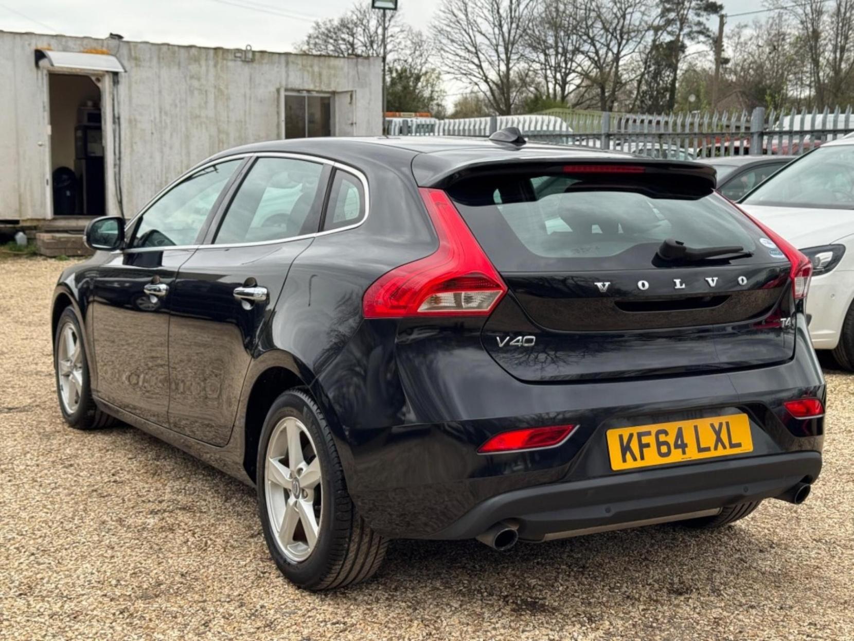 Volvo V40 1.6 SE Lux Hatchback (2012 - 2016)