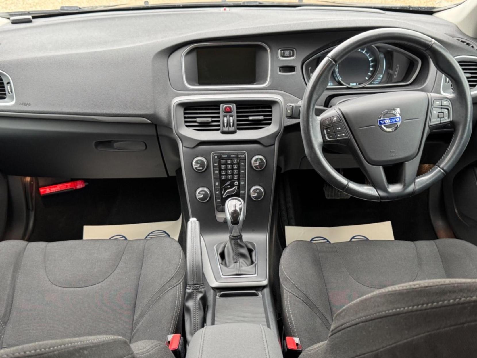 Volvo V40 1.6 SE Lux Hatchback (2012 - 2016)