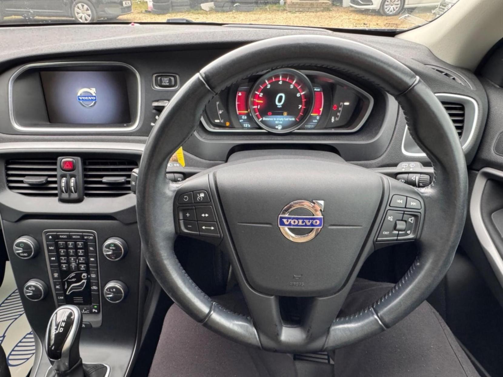 Volvo V40 1.6 SE Lux Hatchback (2012 - 2016)