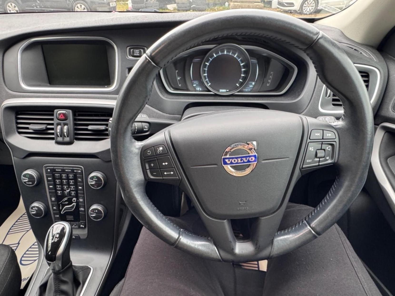 Volvo V40 1.6 SE Lux Hatchback (2012 - 2016)