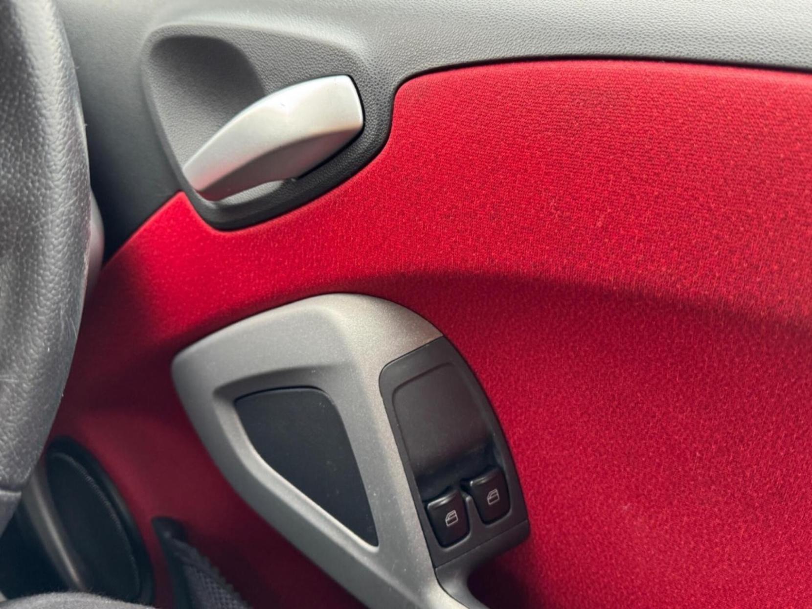 Smart fortwo 1.0 MHD Passion Cabriolet 2dr Petrol SoftTouch Euro 5 (s/s) (71 bhp)