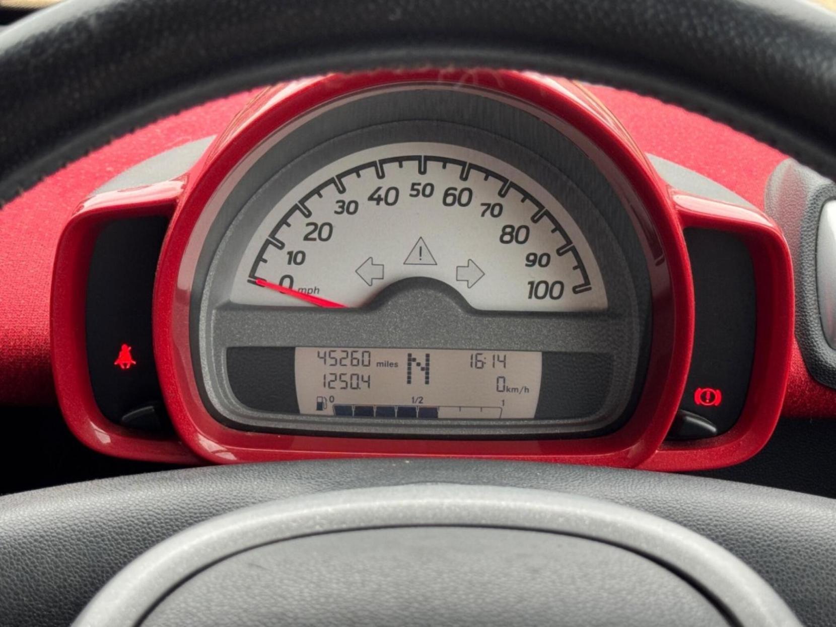 Smart fortwo 1.0 MHD Passion Cabriolet 2dr Petrol SoftTouch Euro 5 (s/s) (71 bhp)