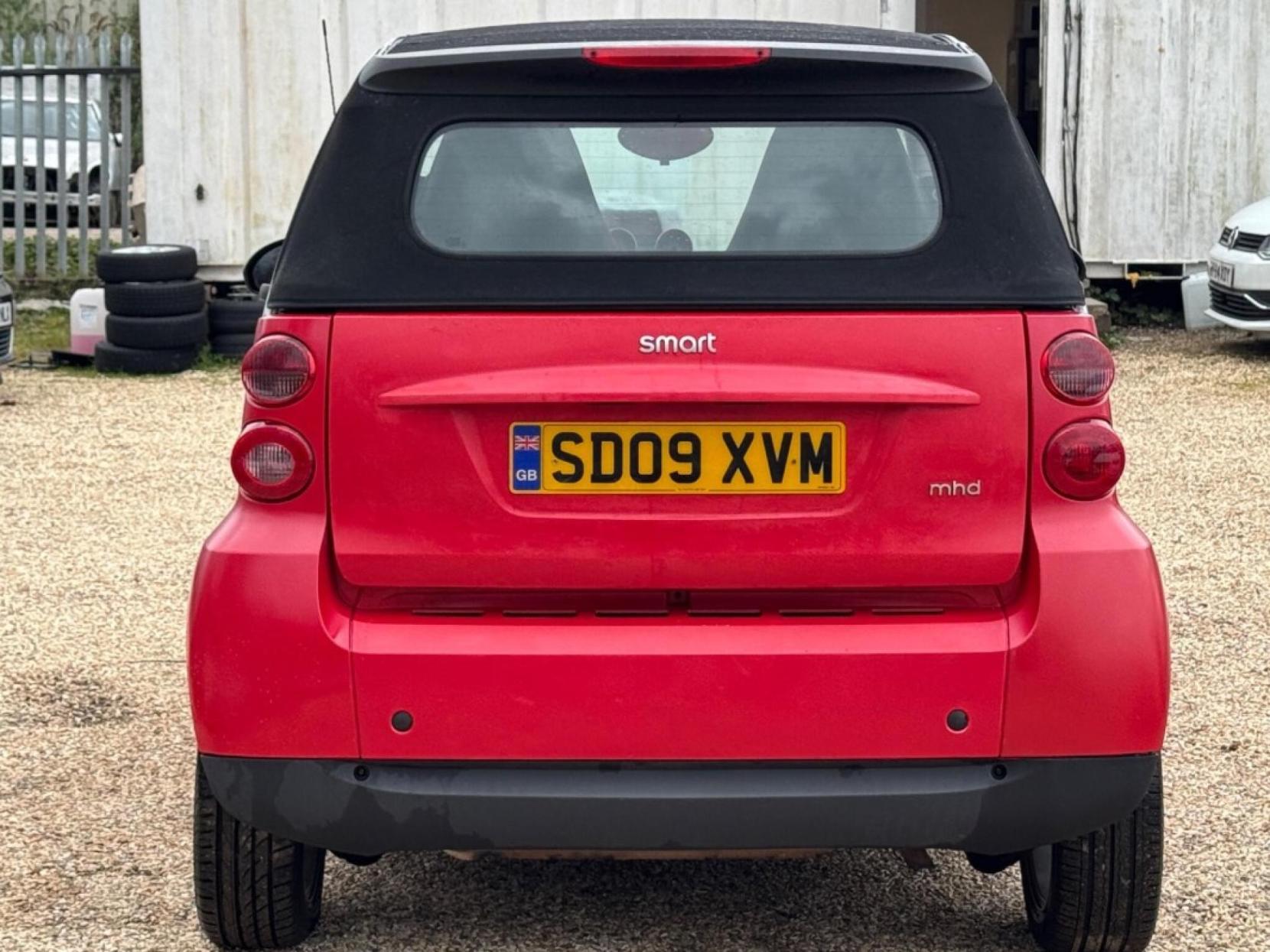 Smart fortwo 1.0 MHD Passion Cabriolet 2dr Petrol SoftTouch Euro 5 (s/s) (71 bhp)