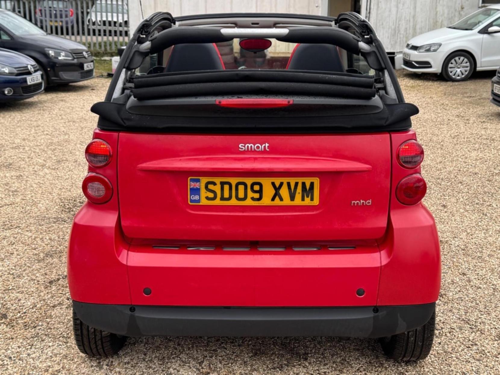 Smart fortwo 1.0 MHD Passion Cabriolet 2dr Petrol SoftTouch Euro 5 (s/s) (71 bhp)