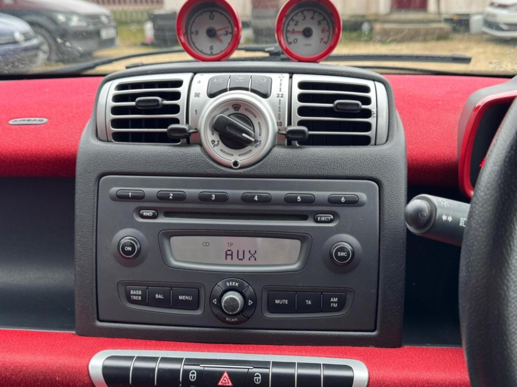 Smart fortwo 1.0 MHD Passion Cabriolet 2dr Petrol SoftTouch Euro 5 (s/s) (71 bhp)