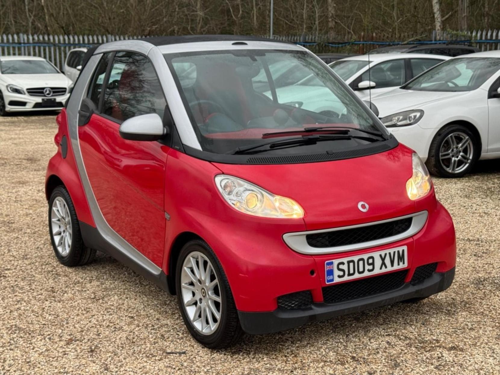 Smart fortwo 1.0 MHD Passion Cabriolet 2dr Petrol SoftTouch Euro 5 (s/s) (71 bhp)