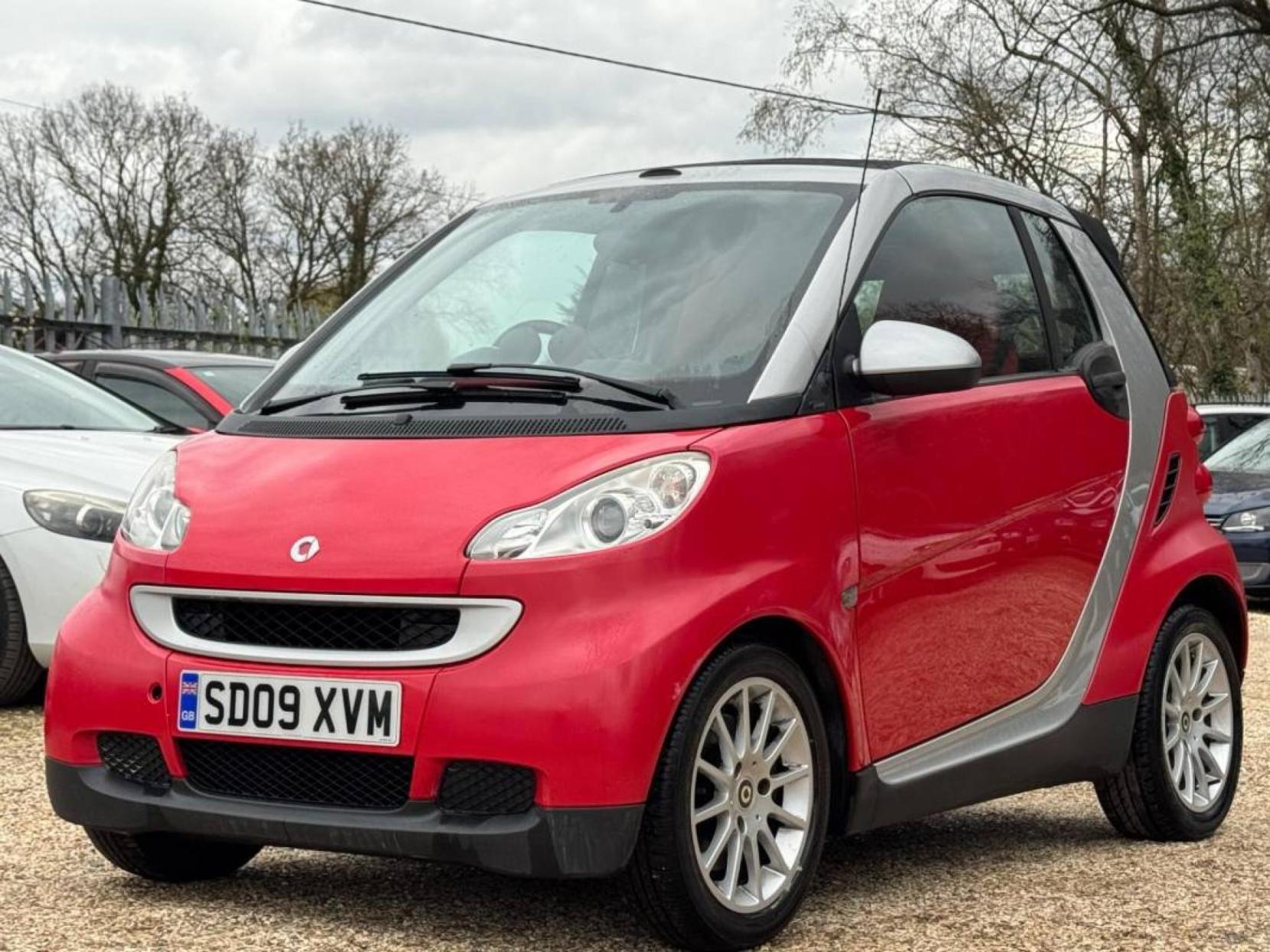 Smart fortwo 1.0 MHD Passion Cabriolet 2dr Petrol SoftTouch Euro 5 (s/s) (71 bhp)
