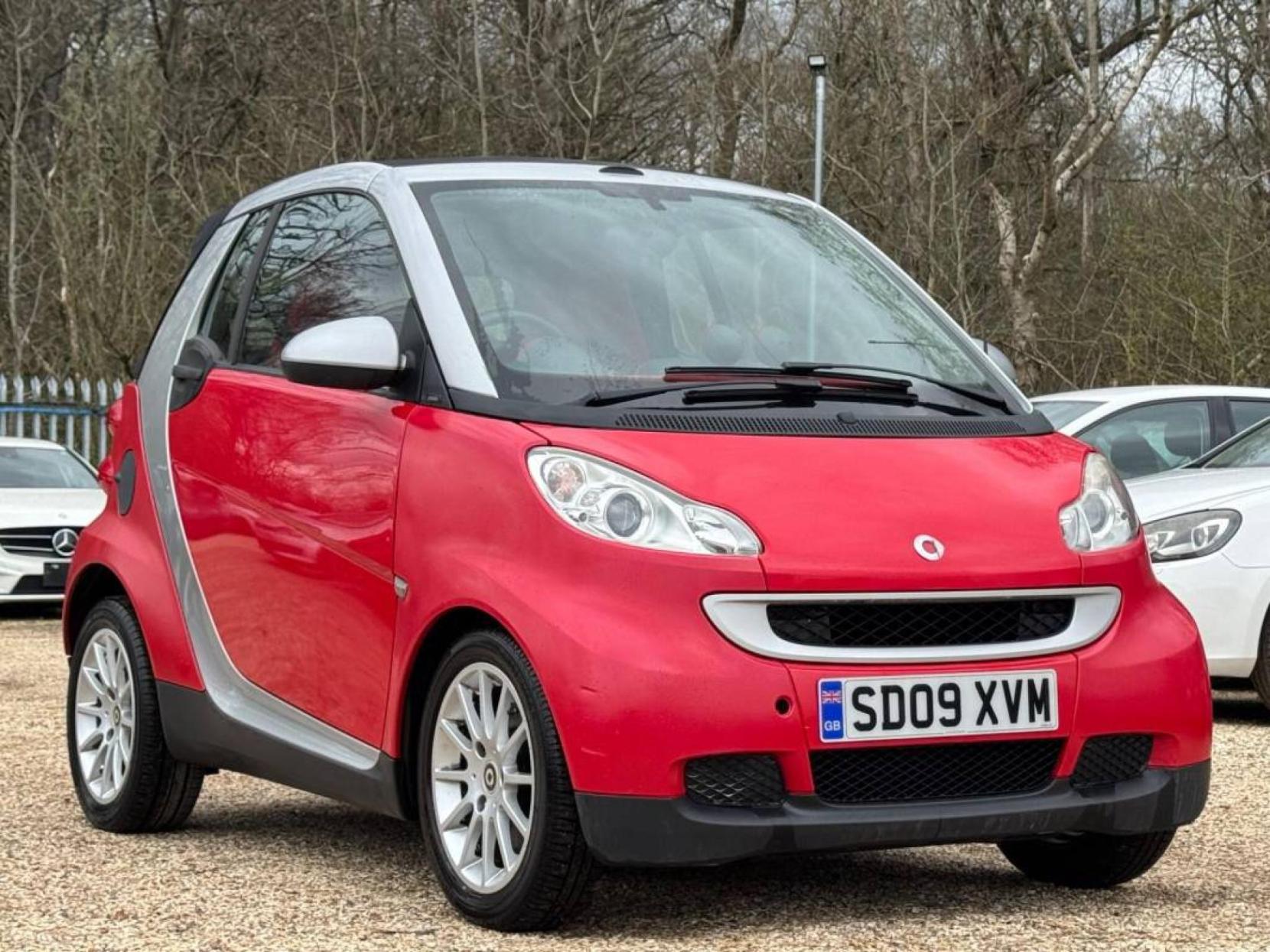Smart fortwo 1.0 MHD Passion Cabriolet 2dr Petrol SoftTouch Euro 5 (s/s) (71 bhp)