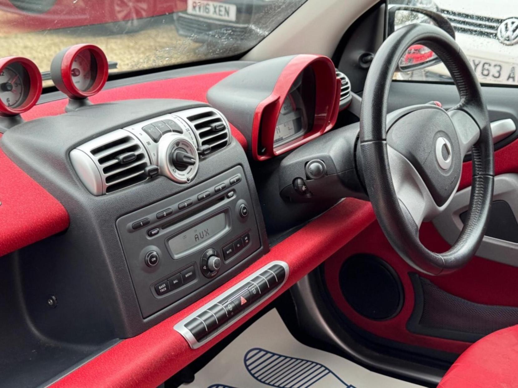 Smart fortwo 1.0 MHD Passion Cabriolet 2dr Petrol SoftTouch Euro 5 (s/s) (71 bhp)