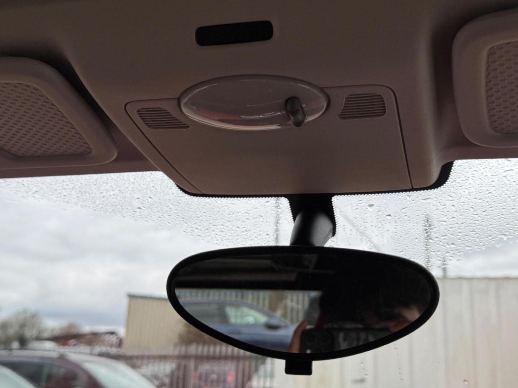 Smart fortwo 1.0 MHD Passion Cabriolet 2dr Petrol SoftTouch Euro 5 (s/s) (71 bhp)