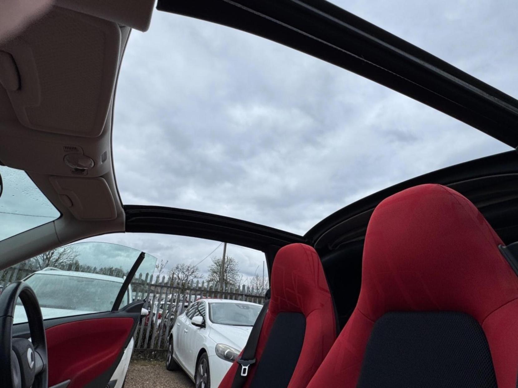 Smart fortwo 1.0 MHD Passion Cabriolet 2dr Petrol SoftTouch Euro 5 (s/s) (71 bhp)