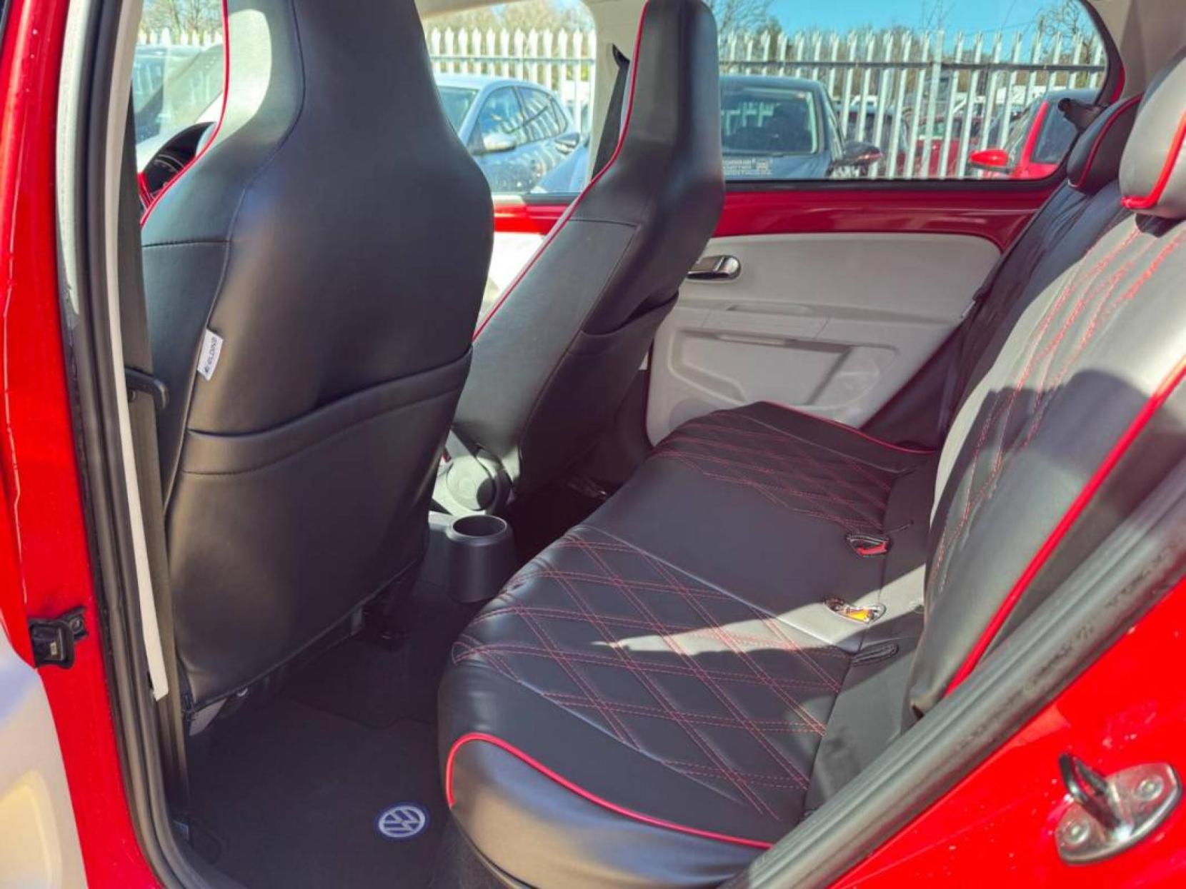 Volkswagen up! 1.0 Move up! Hatchback 5dr Petrol ASG Euro 5 (60 ps)