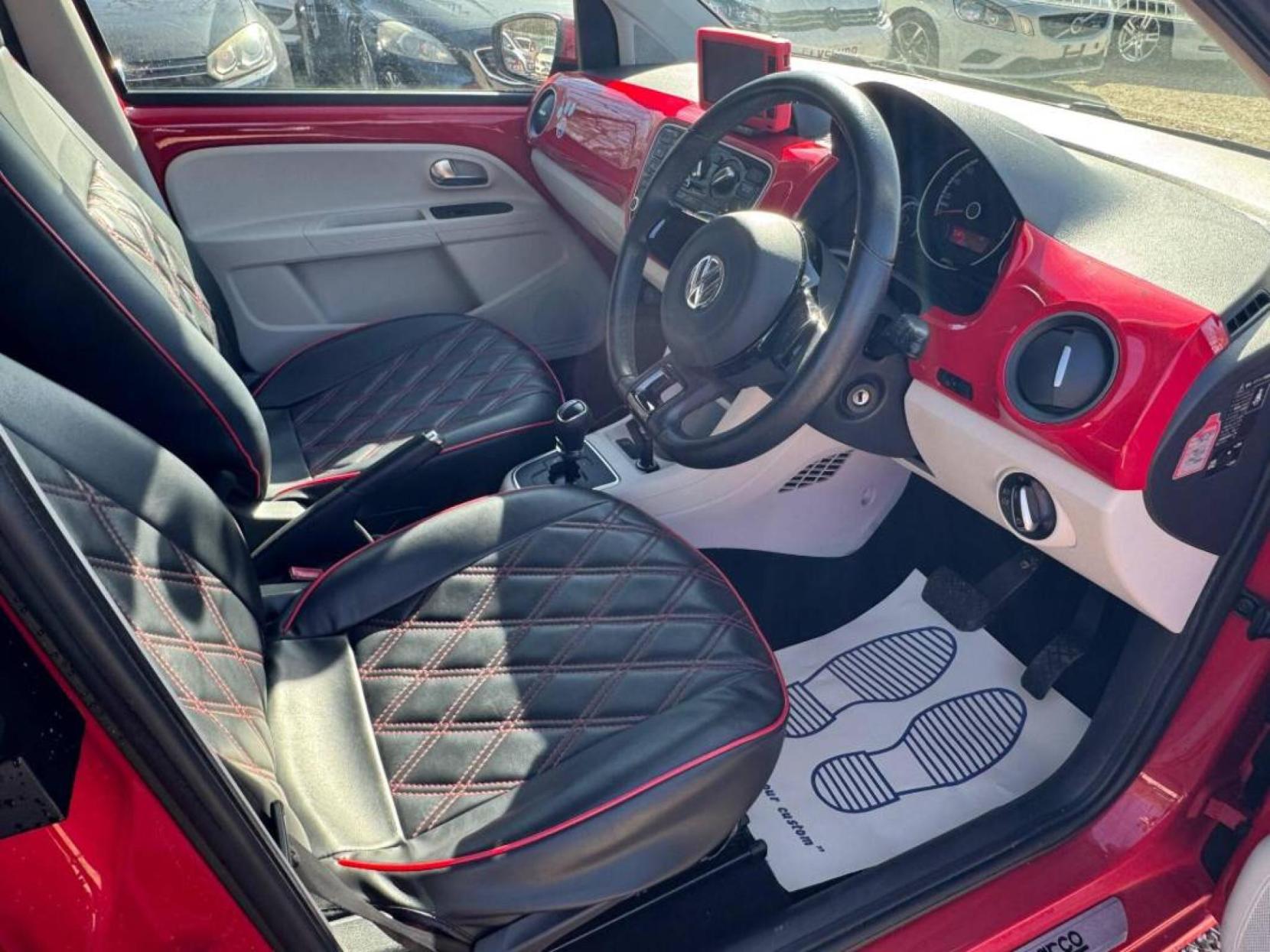 Volkswagen up! 1.0 Move up! Hatchback 5dr Petrol ASG Euro 5 (60 ps)