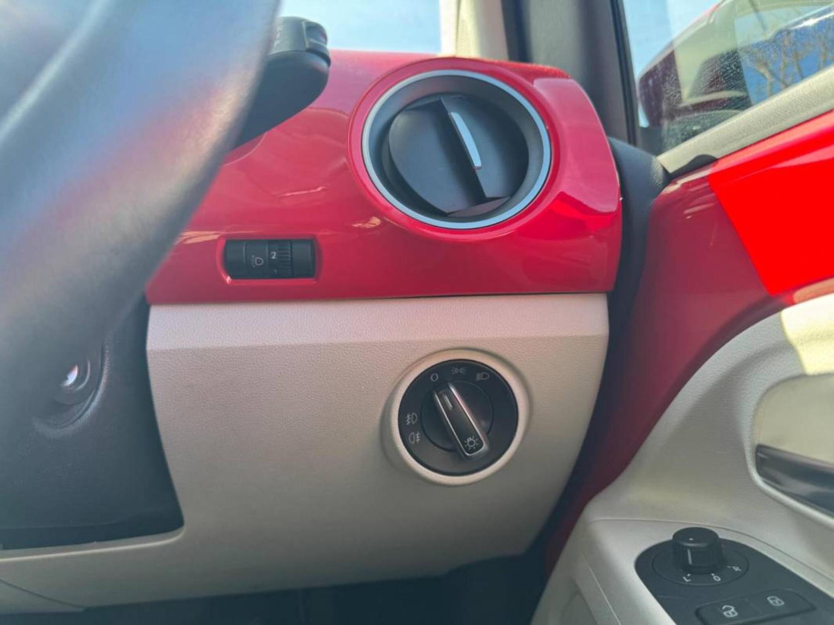 Volkswagen up! 1.0 Move up! Hatchback 5dr Petrol ASG Euro 5 (60 ps)