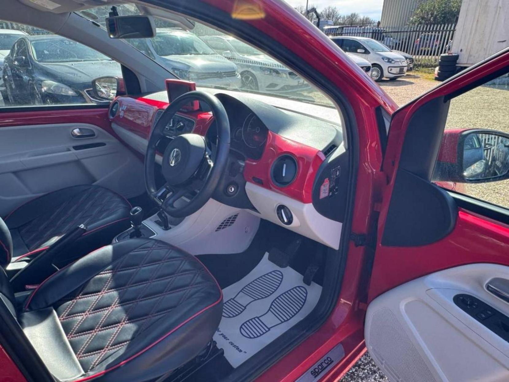 Volkswagen up! 1.0 Move up! Hatchback 5dr Petrol ASG Euro 5 (60 ps)