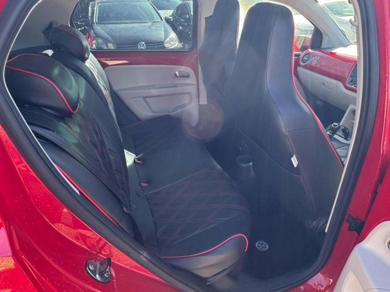 Volkswagen up! 1.0 Move up! Hatchback 5dr Petrol ASG Euro 5 (60 ps)