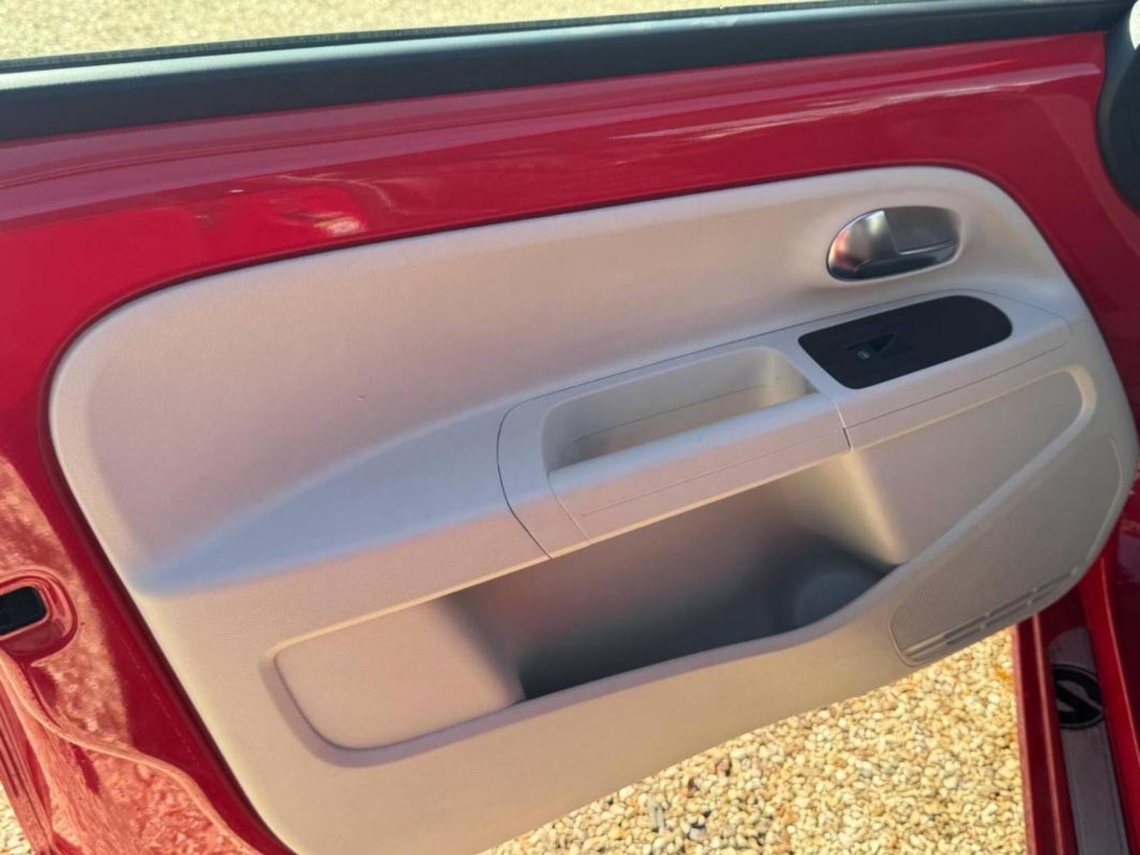 Volkswagen up! 1.0 Move up! Hatchback 5dr Petrol ASG Euro 5 (60 ps)