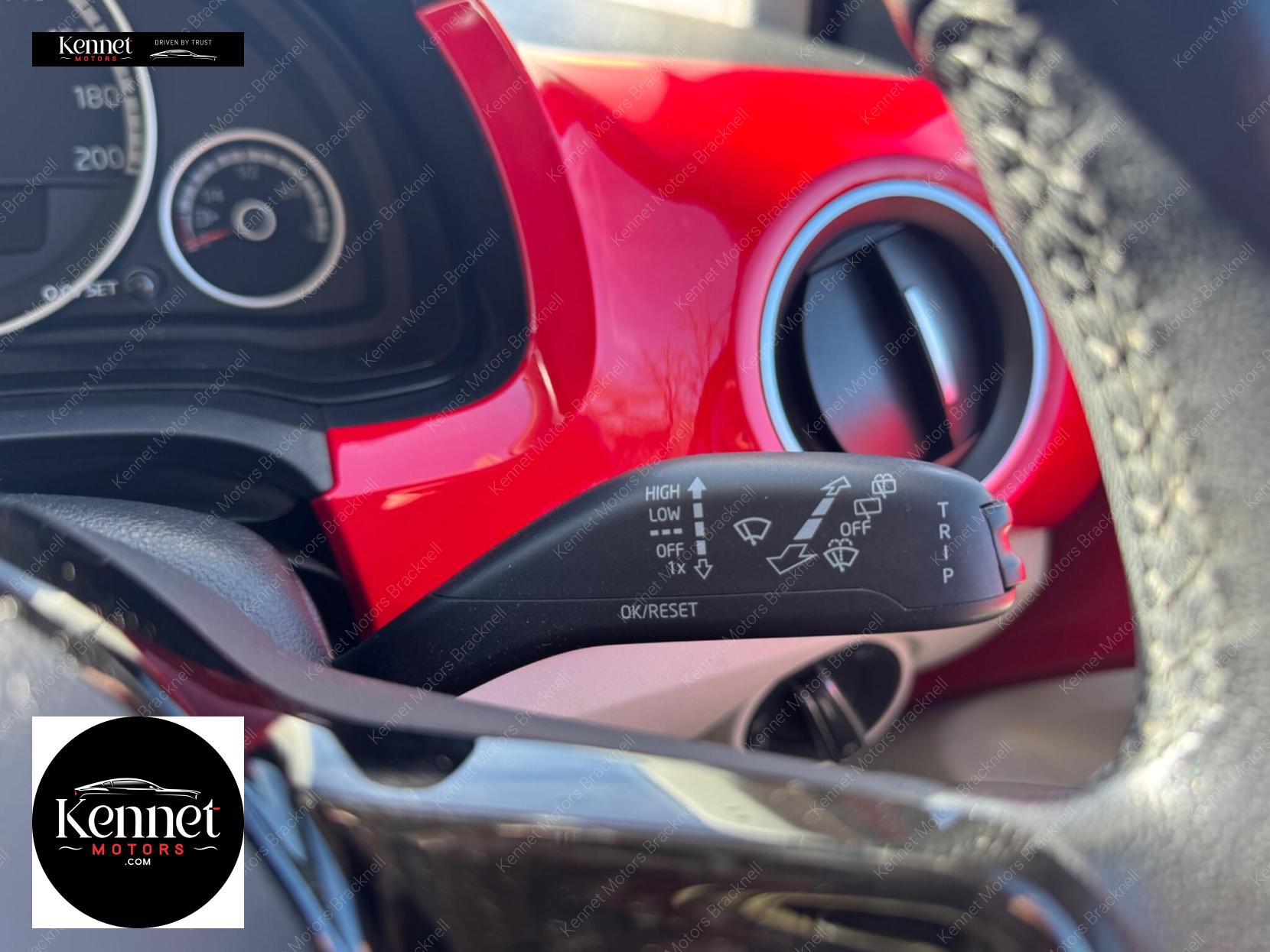 Volkswagen up! 1.0 Move up! Hatchback 5dr Petrol ASG Euro 5 (60 ps)