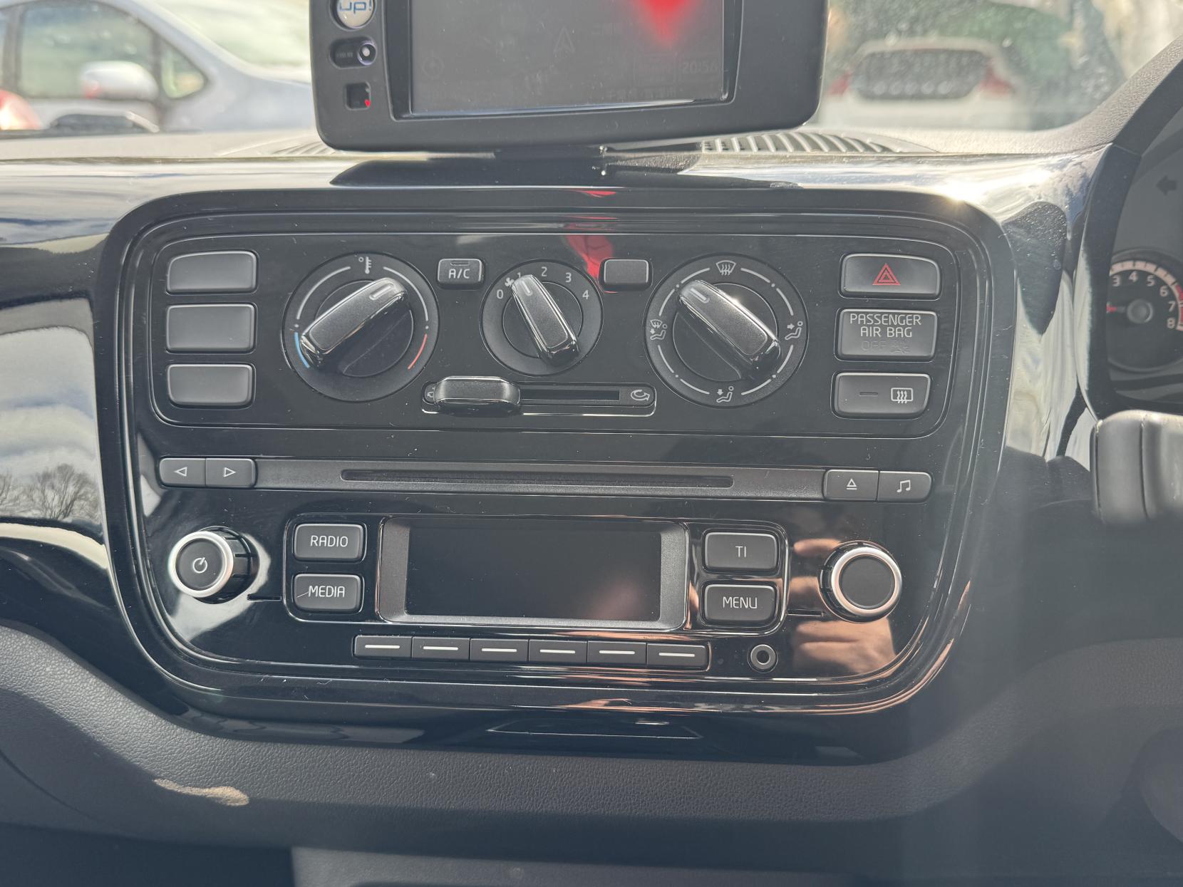 Volkswagen up! 1.0 Move up! Hatchback 5dr Petrol ASG Euro 6 (60 ps)