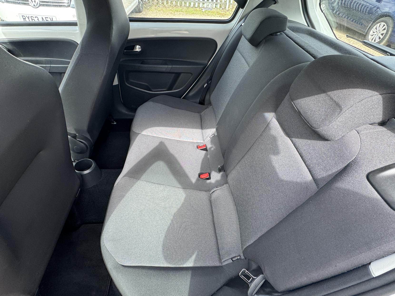 Volkswagen up! 1.0 Move up! Hatchback 5dr Petrol ASG Euro 6 (60 ps)