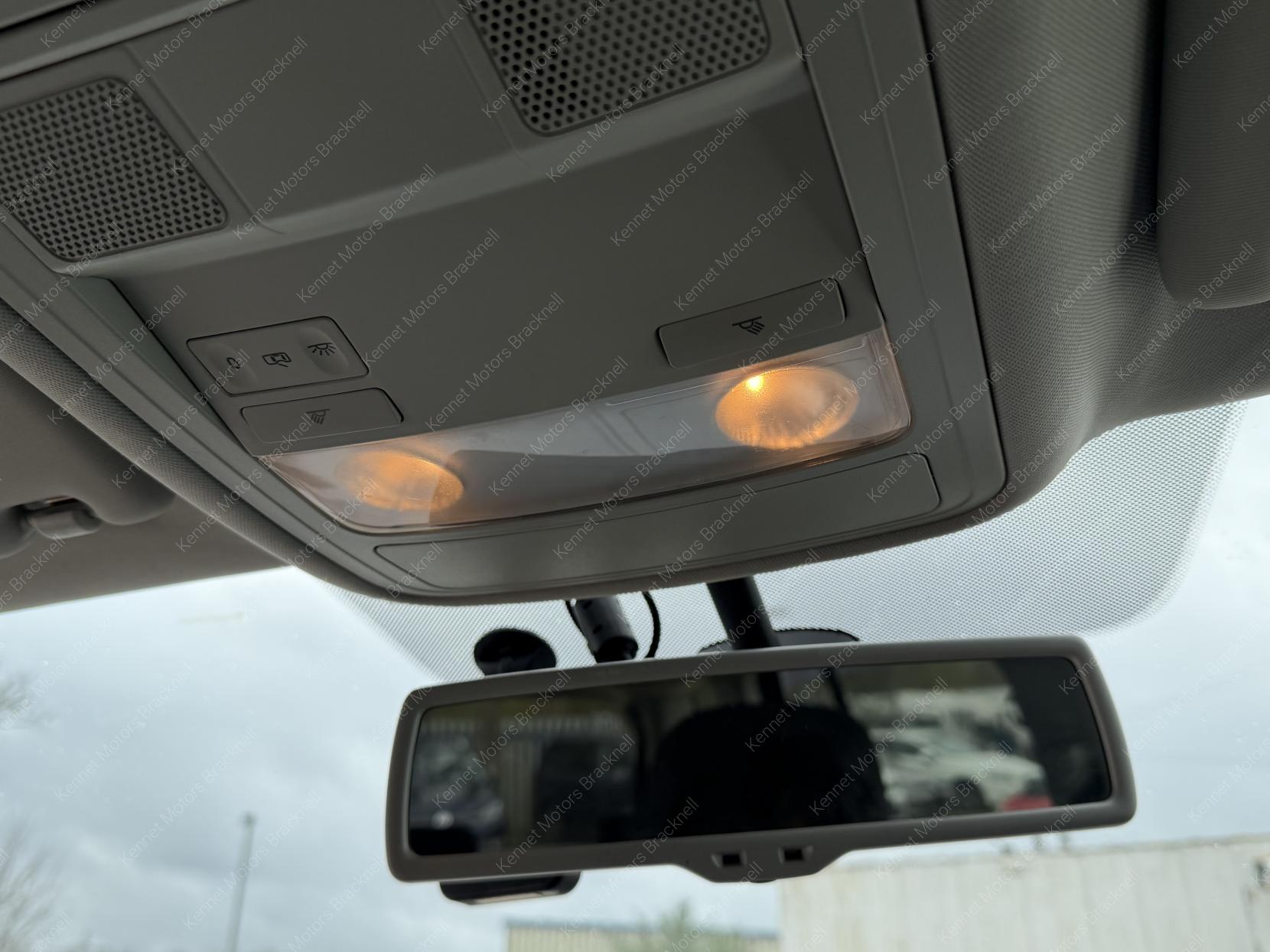 Volkswagen Touran 1.4 TSI SE MPV 5dr Petrol DSG Euro 5 (140 ps)