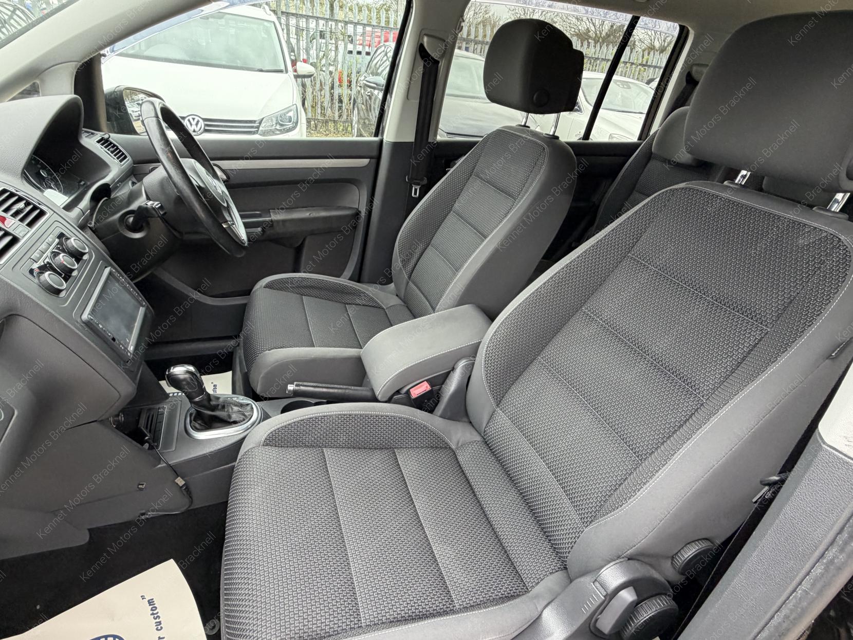 Volkswagen Touran 1.4 TSI SE MPV 5dr Petrol DSG Euro 5 (140 ps)