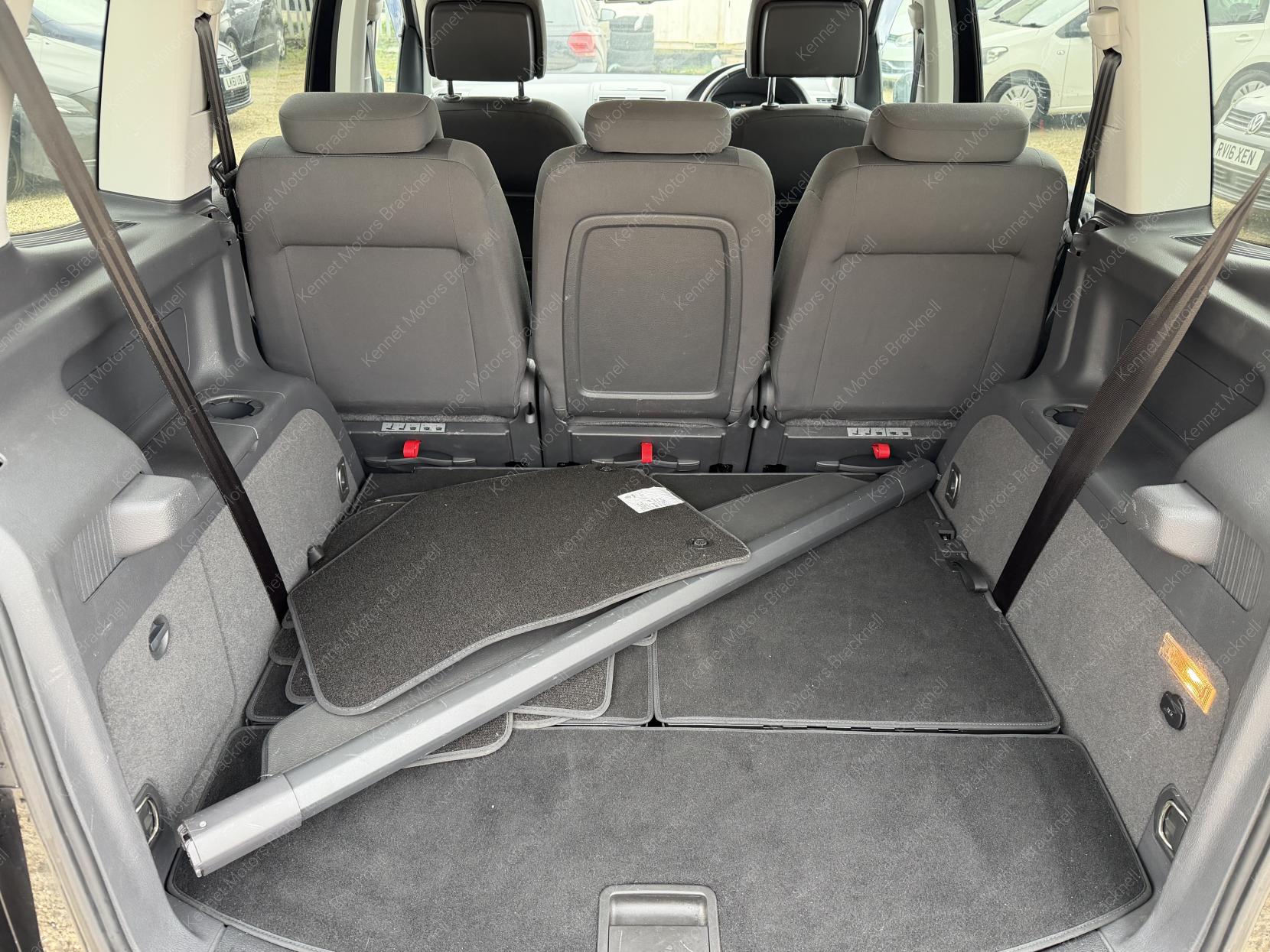 Volkswagen Touran 1.4 TSI SE MPV 5dr Petrol DSG Euro 5 (140 ps)