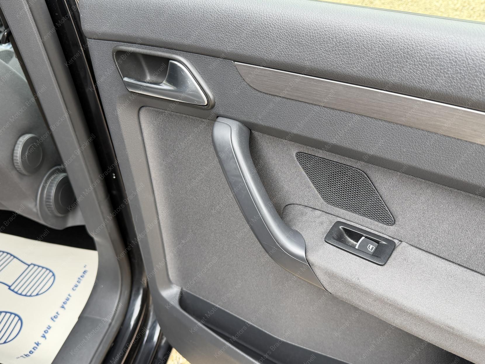 Volkswagen Touran 1.4 TSI SE MPV 5dr Petrol DSG Euro 5 (140 ps)