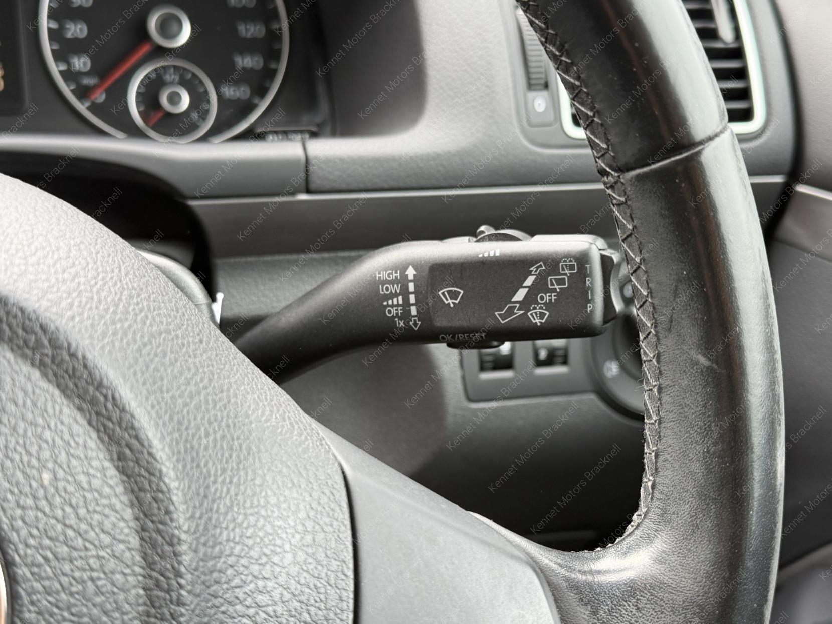 Volkswagen Touran 1.4 TSI SE MPV 5dr Petrol DSG Euro 5 (140 ps)