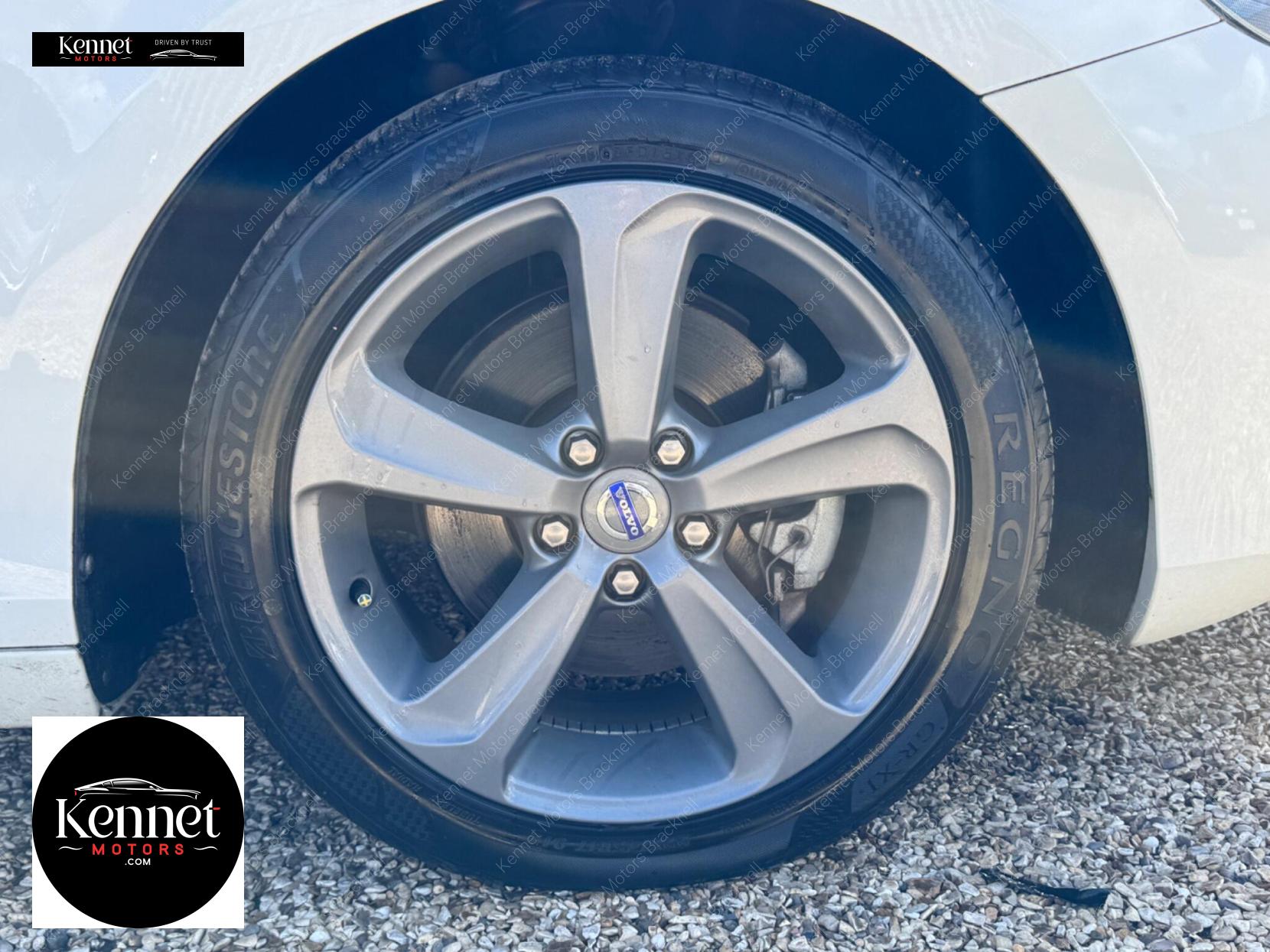 Volvo V40 1.6 T4 SE Lux Nav Hatchback 5dr Petrol Powershift Euro 5 (s/s) (180 ps)