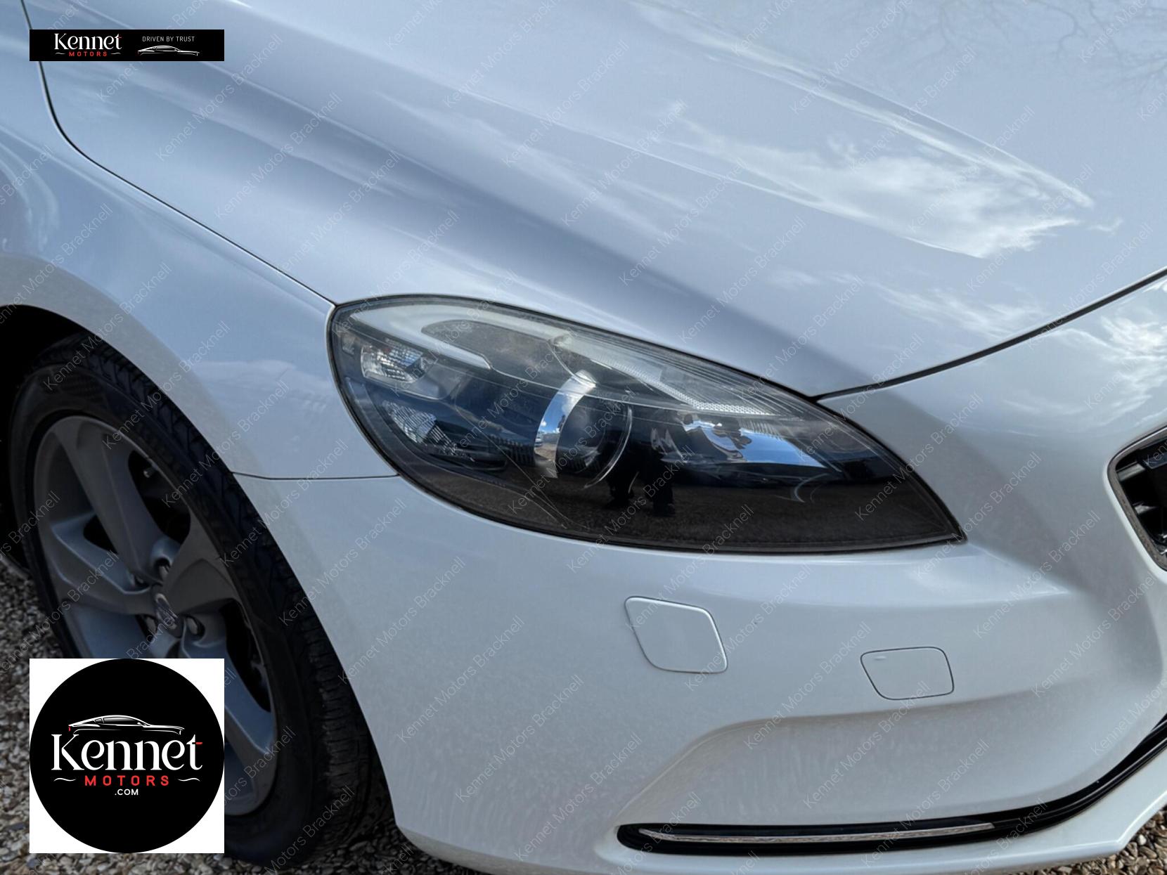 Volvo V40 1.6 T4 SE Lux Nav Hatchback 5dr Petrol Powershift Euro 5 (s/s) (180 ps)