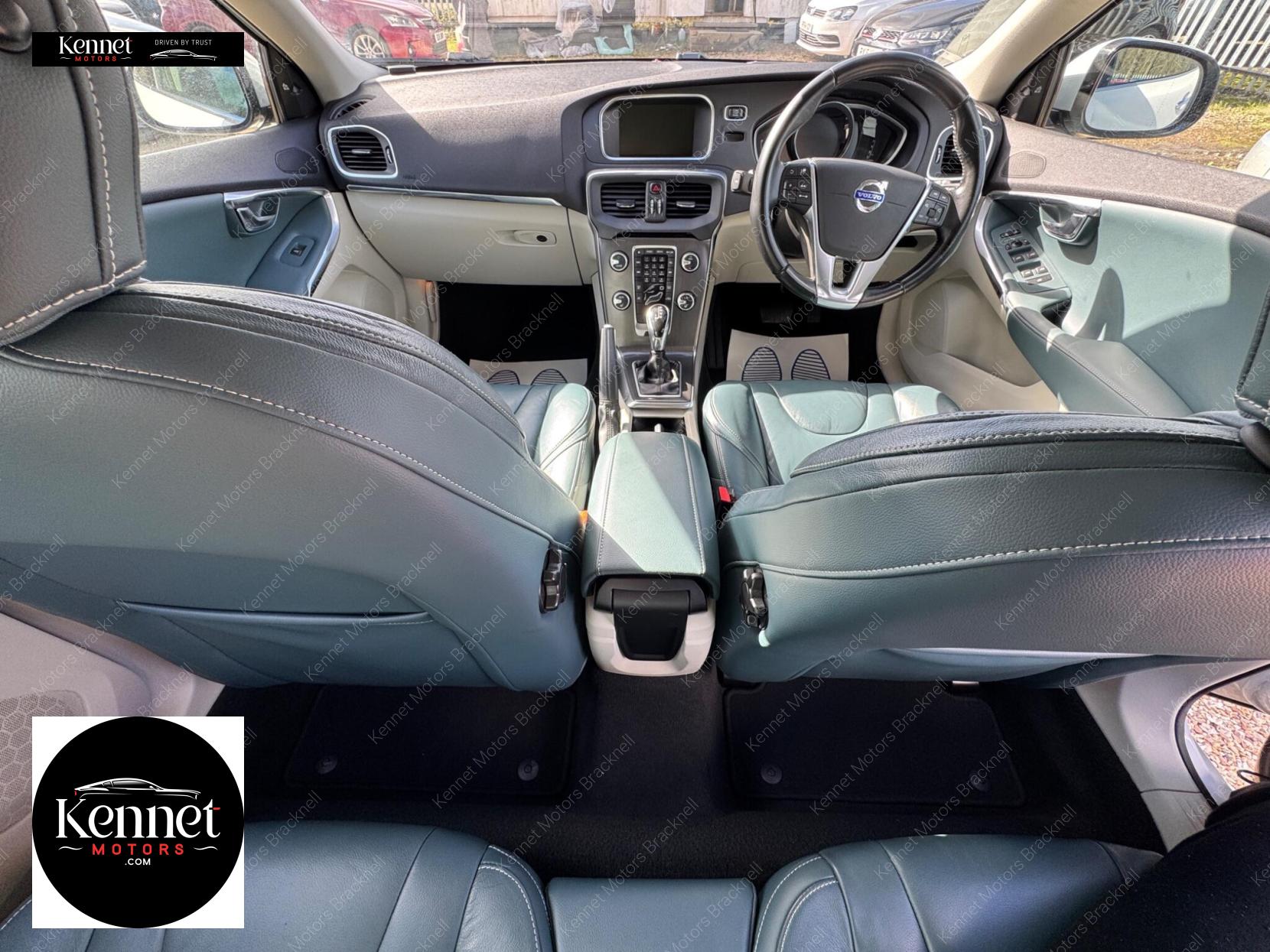 Volvo V40 1.6 T4 SE Lux Nav Hatchback 5dr Petrol Powershift Euro 5 (s/s) (180 ps)